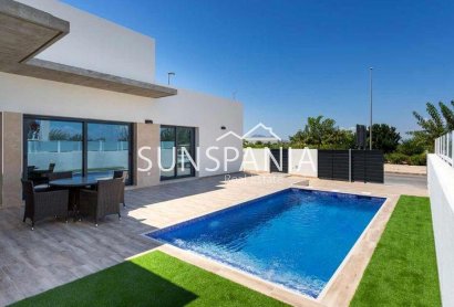 Obra nueva - Quad House -
Daya Nueva - Centro