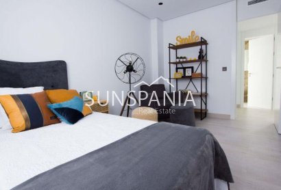 Obra nueva - Chalet -
Finestrat - Campana Garden