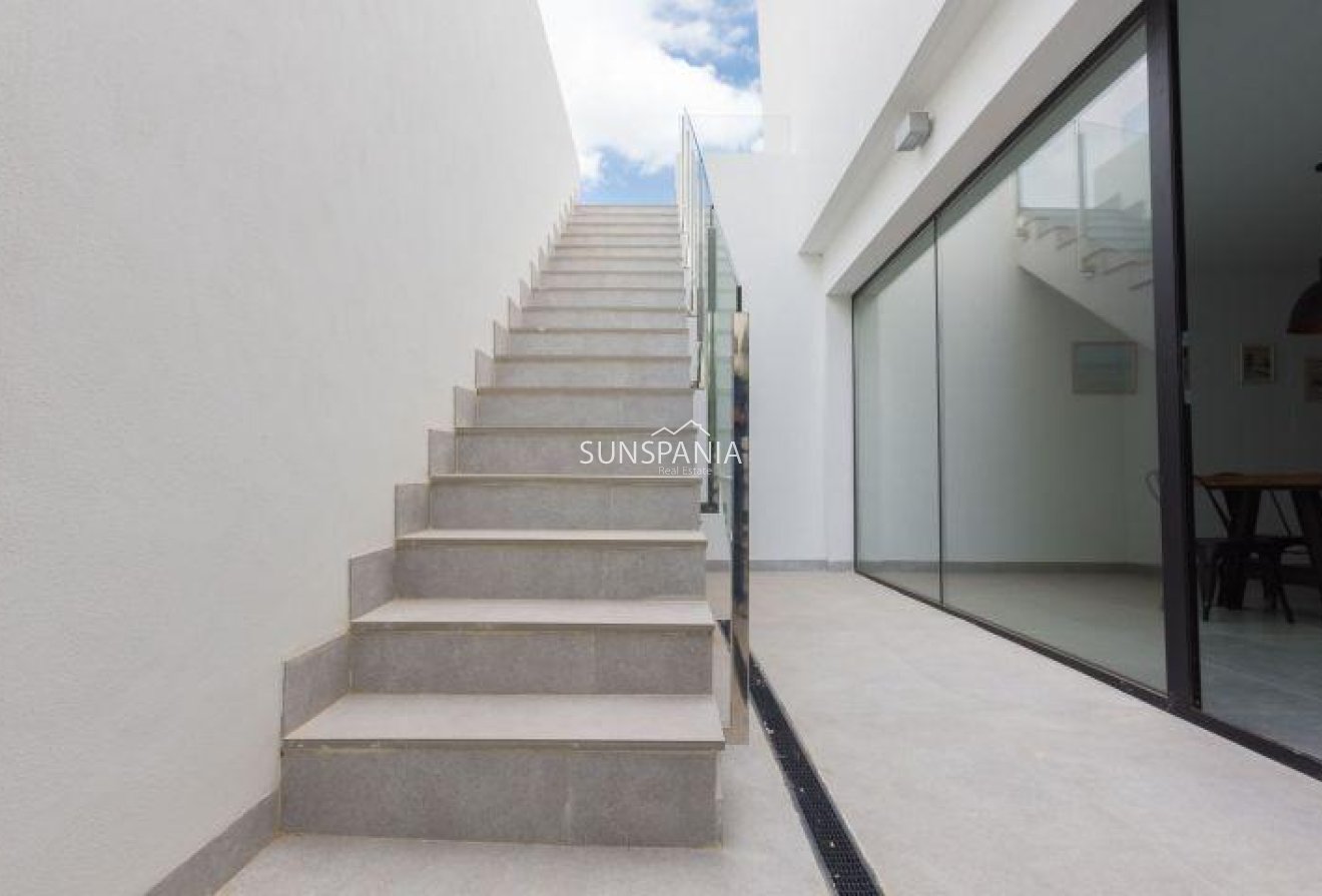 Obra nueva - Chalet -
Finestrat - Campana Garden