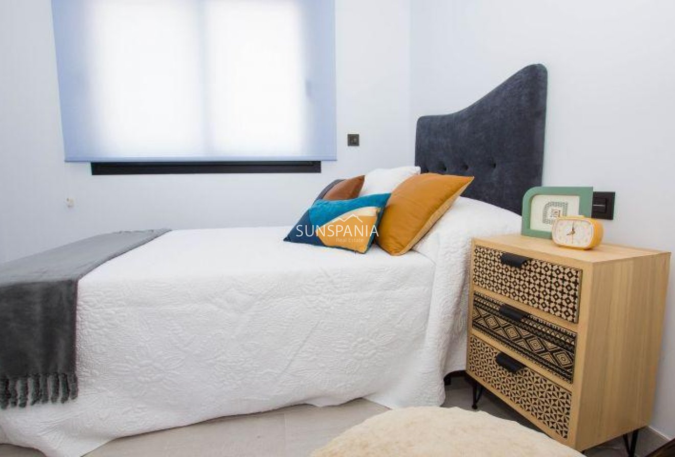 Obra nueva - Chalet -
Finestrat - Campana Garden