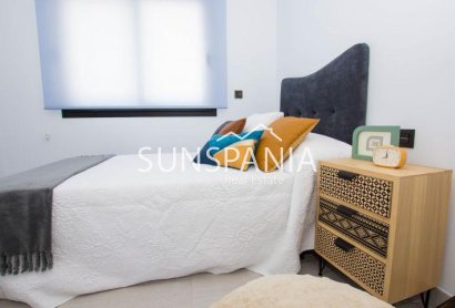 Obra nueva - Chalet -
Finestrat - Campana Garden