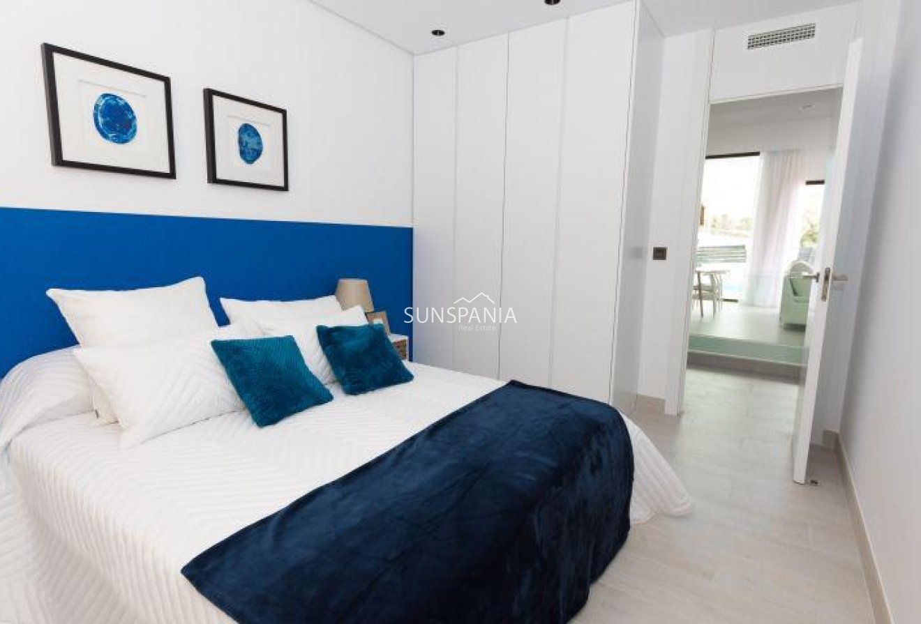 Obra nueva - Chalet -
Finestrat - Campana Garden