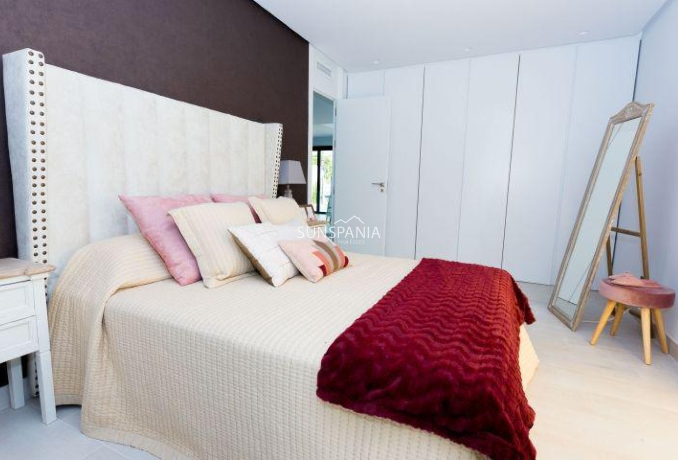 Obra nueva - Chalet -
Finestrat - Campana Garden