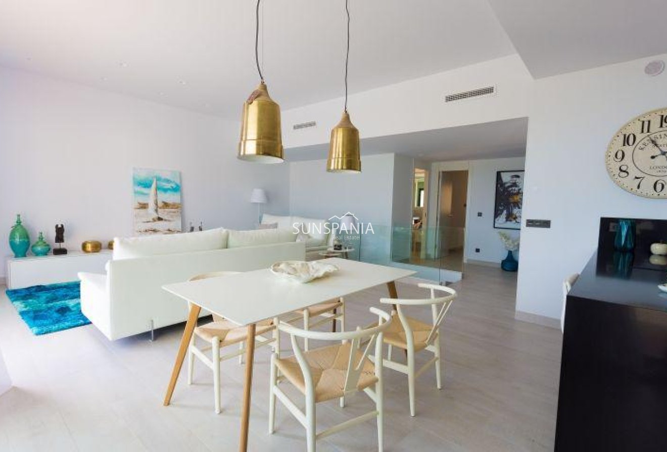 Obra nueva - Chalet -
Finestrat - Campana Garden