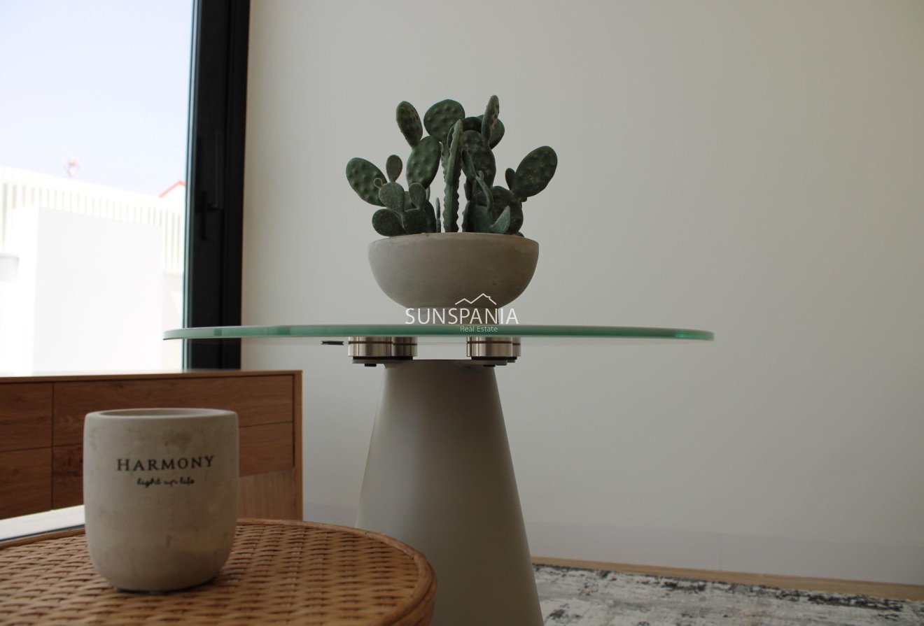 Obra nueva - Chalet -
Pilar de la Horadada - Torre De La Horadada