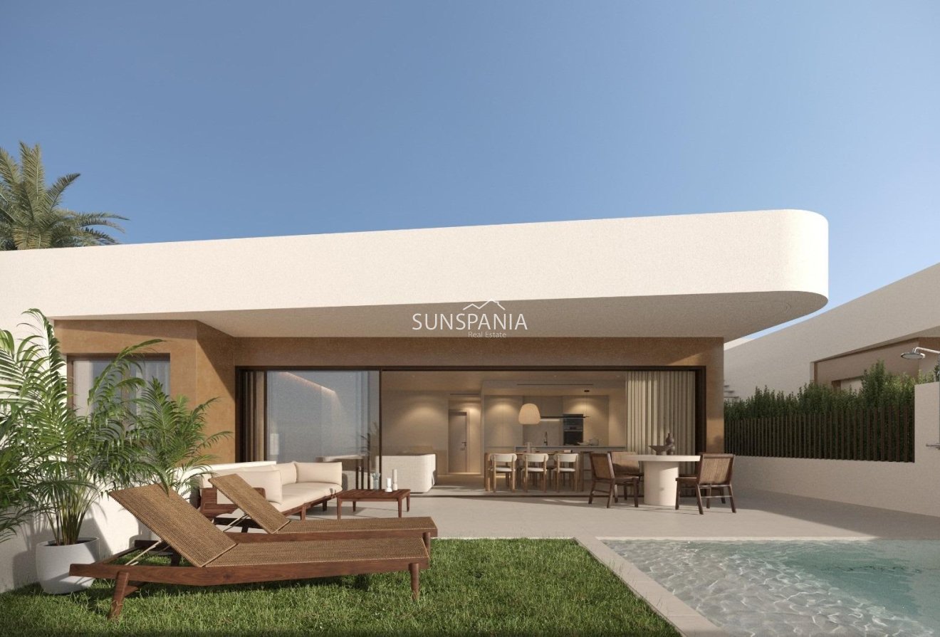 Obra nueva - Quad House -
Dolores - Pueblo