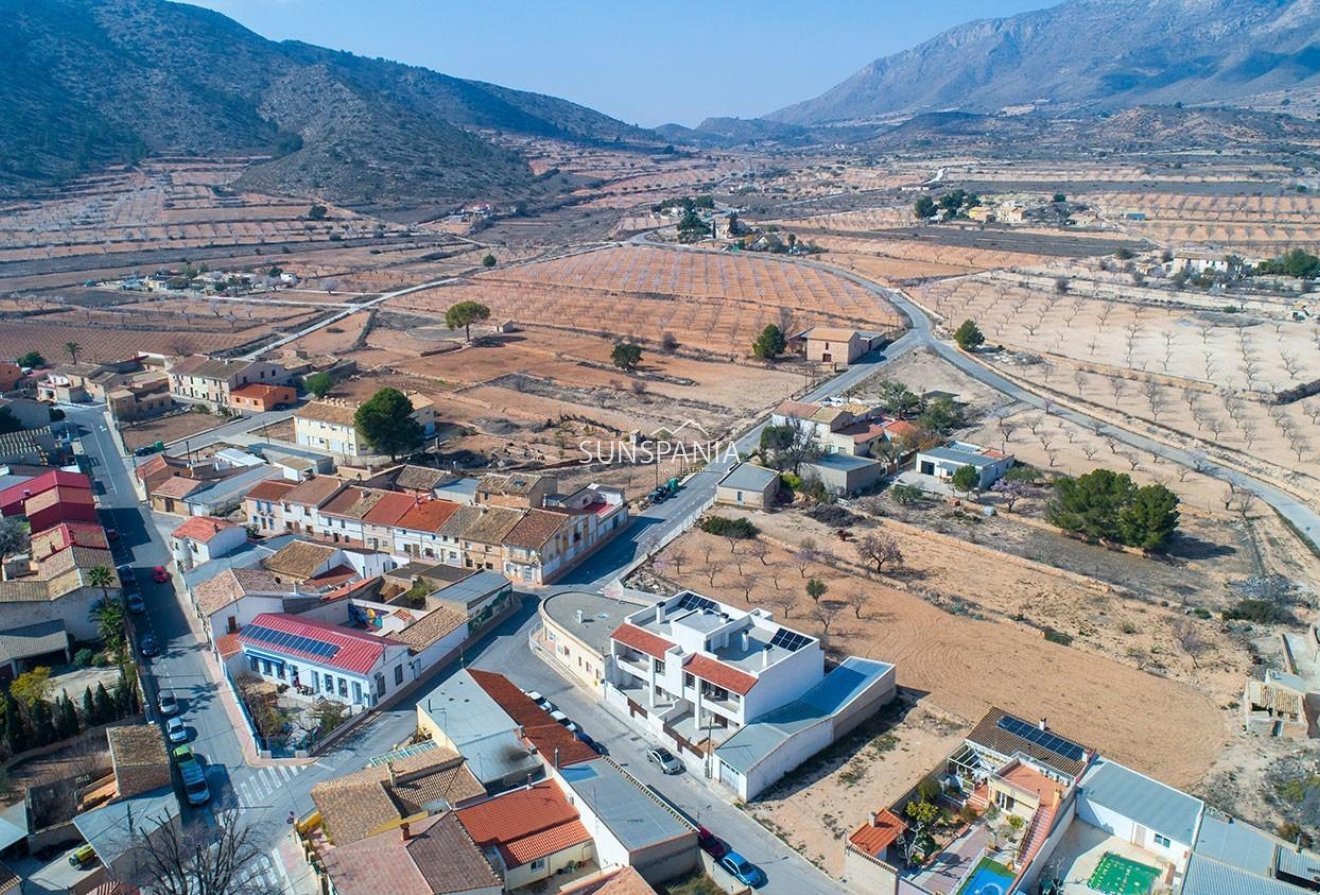 Obra nueva - Piso -
Hondón de las Nieves - El Salero