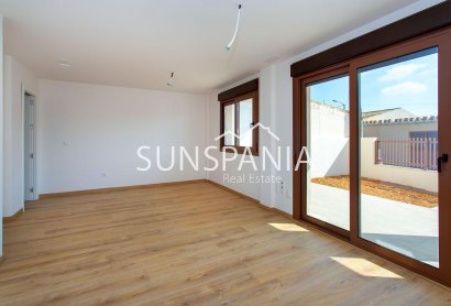 Obra nueva - Piso -
Hondón de las Nieves - El Salero