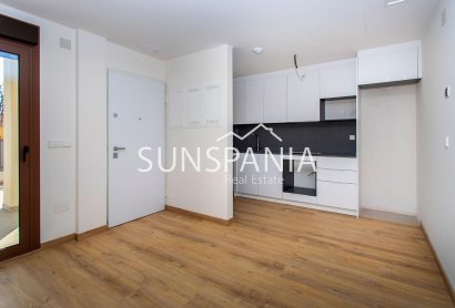 Obra nueva - Piso -
Hondón de las Nieves - El Salero