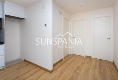 Obra nueva - Piso -
Hondón de las Nieves - El Salero