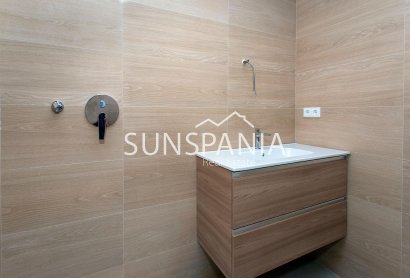 Obra nueva - Piso -
Hondón de las Nieves - El Salero