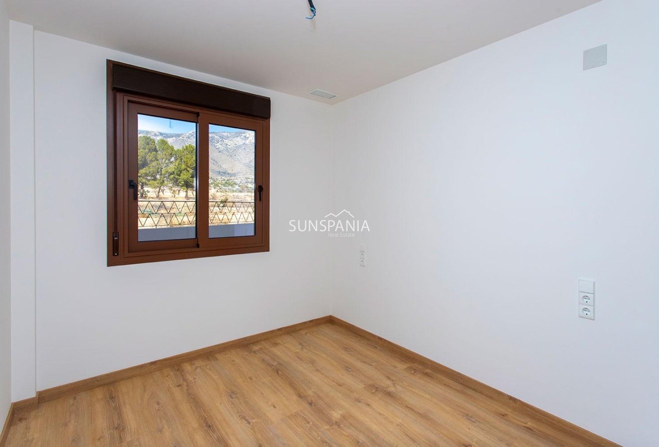 Obra nueva - Piso -
Hondón de las Nieves - El Salero