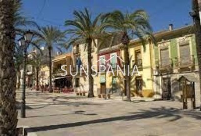 Obra nueva - Piso -
Hondón de las Nieves - El Salero