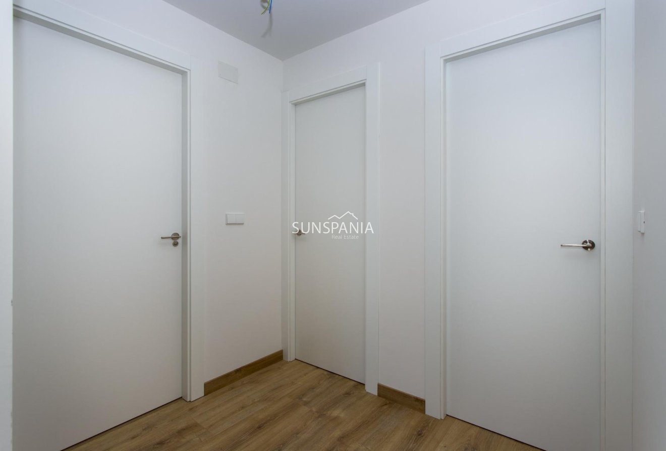 Obra nueva - Piso -
Hondón de las Nieves - El Salero