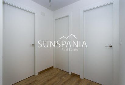 Obra nueva - Piso -
Hondón de las Nieves - El Salero