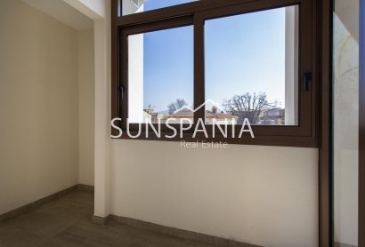 Obra nueva - Piso -
Hondón de las Nieves - El Salero