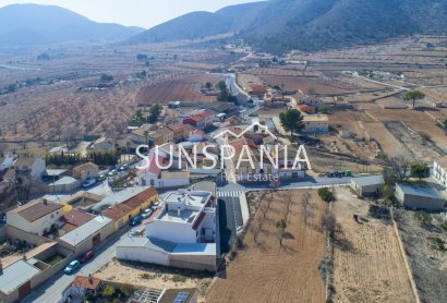 Obra nueva - Piso -
Hondón de las Nieves - El Salero