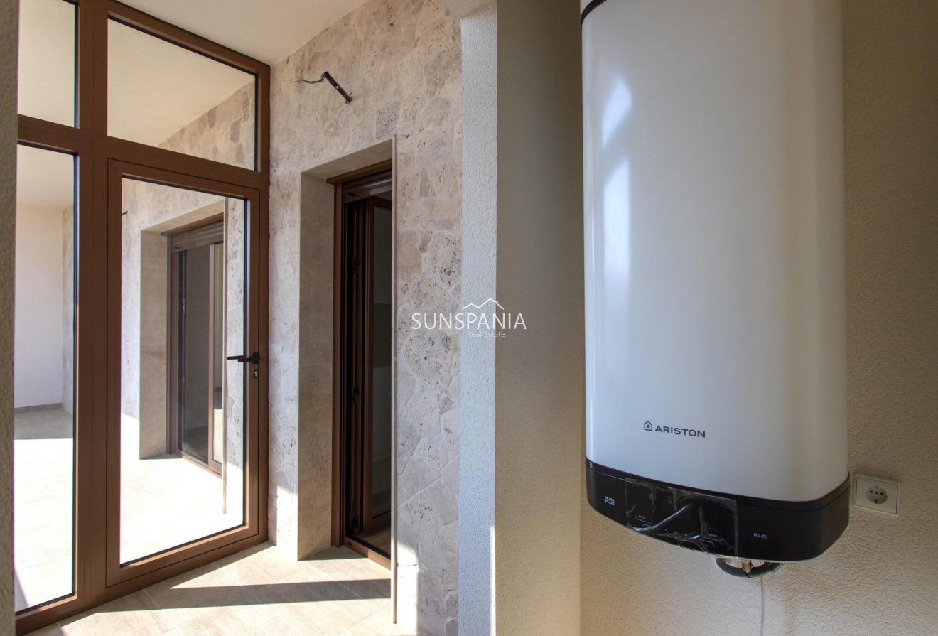 Obra nueva - Piso -
Hondón de las Nieves - El Salero