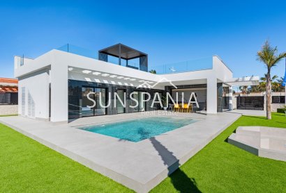 Obra nueva - Chalet -
Algorfa - La Finca Golf