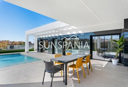 Obra nueva - Chalet -
Algorfa - La Finca Golf