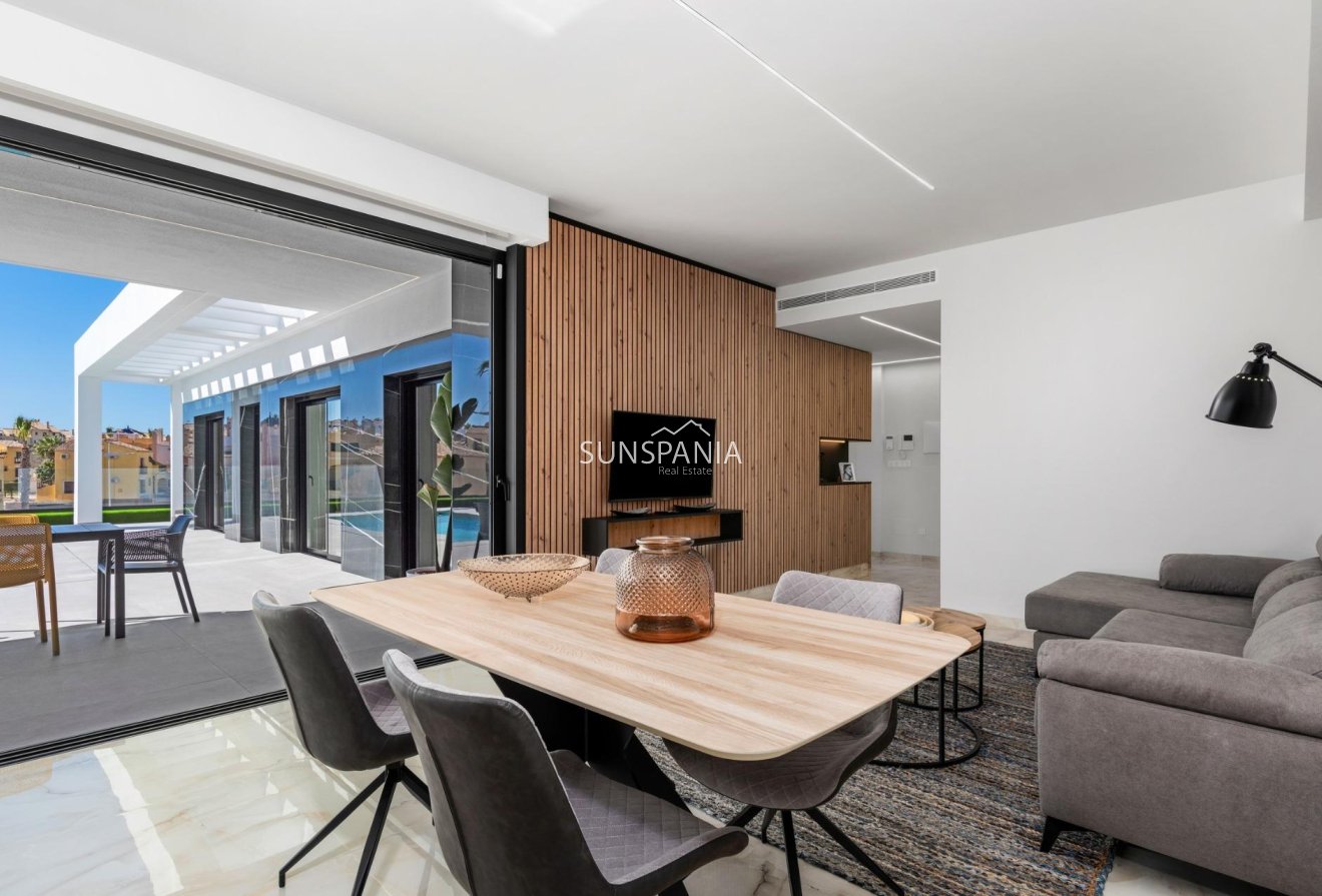 Obra nueva - Chalet -
Algorfa - La Finca Golf