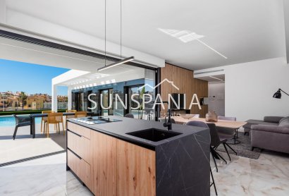 Obra nueva - Chalet -
Algorfa - La Finca Golf