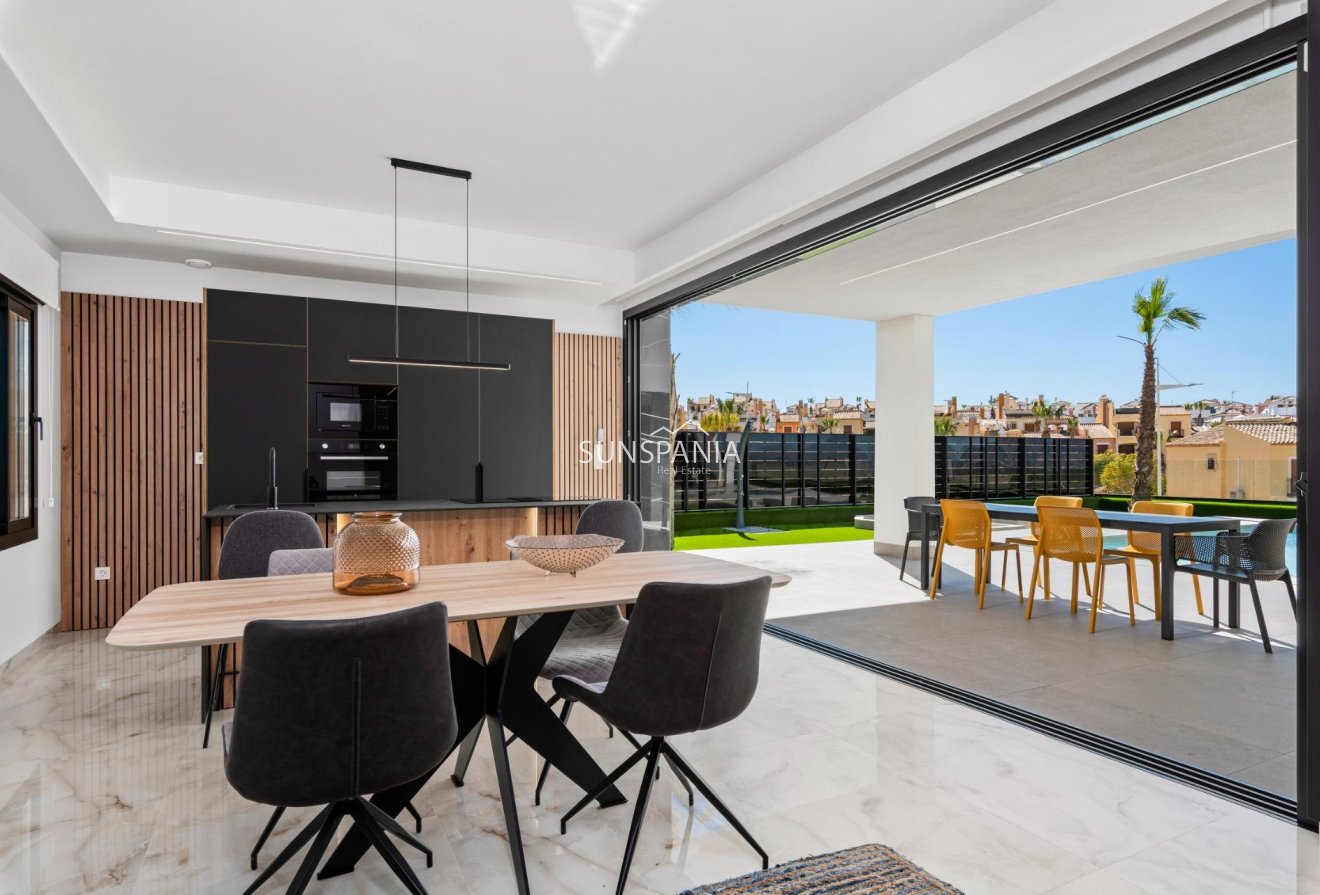 Obra nueva - Chalet -
Algorfa - La Finca Golf