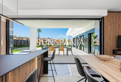 Obra nueva - Chalet -
Algorfa - La Finca Golf