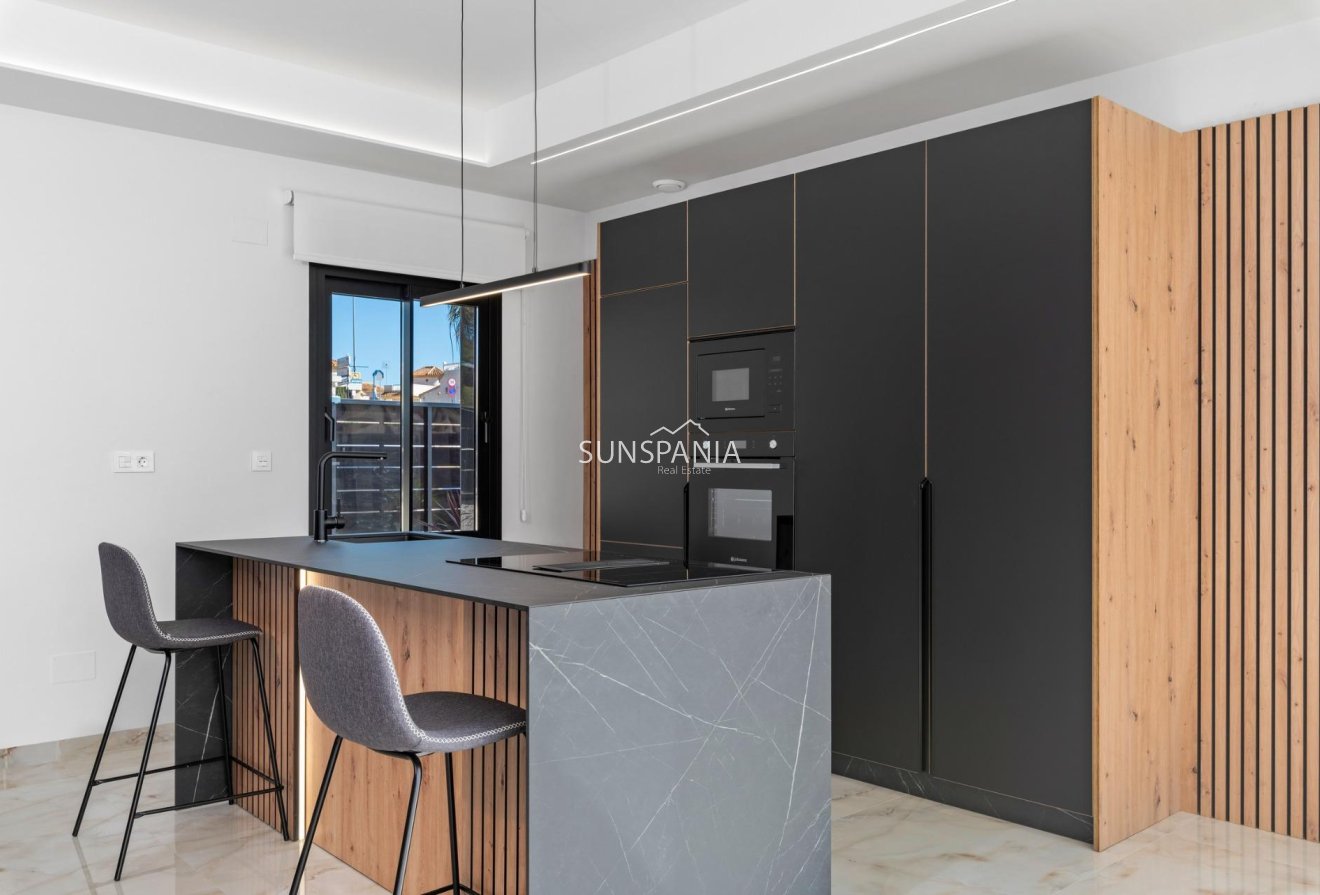 Obra nueva - Chalet -
Algorfa - La Finca Golf