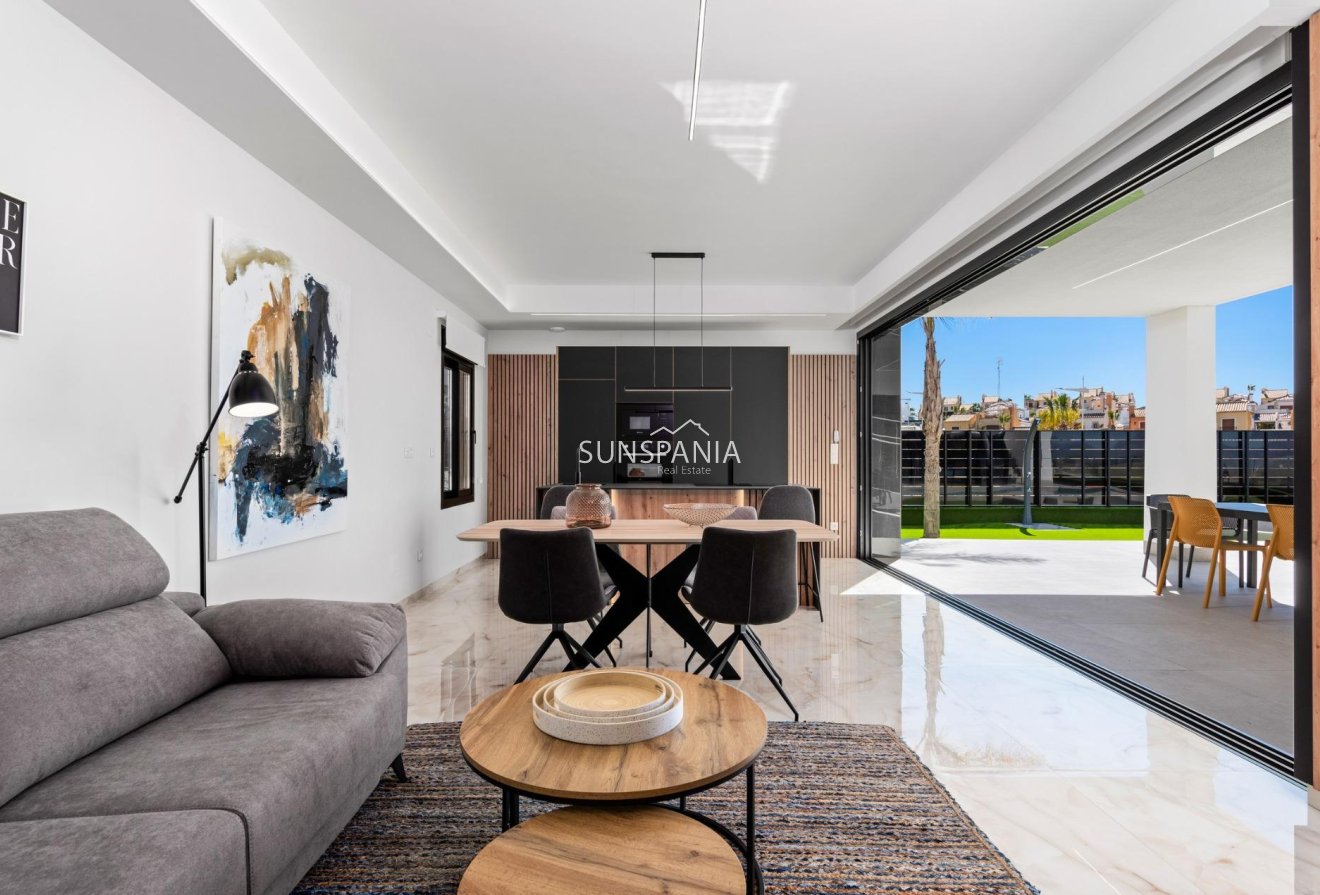 Obra nueva - Chalet -
Algorfa - La Finca Golf