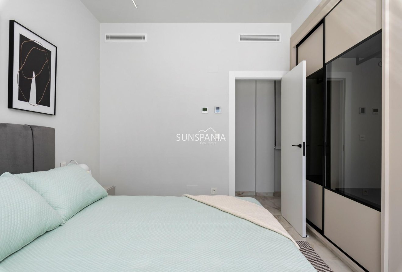 Obra nueva - Chalet -
Algorfa - La Finca Golf