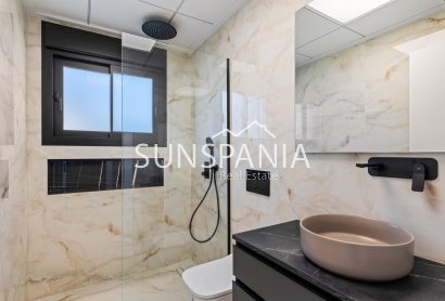 Obra nueva - Chalet -
Algorfa - La Finca Golf