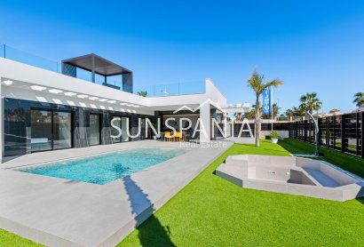 Obra nueva - Chalet -
Algorfa - La Finca Golf