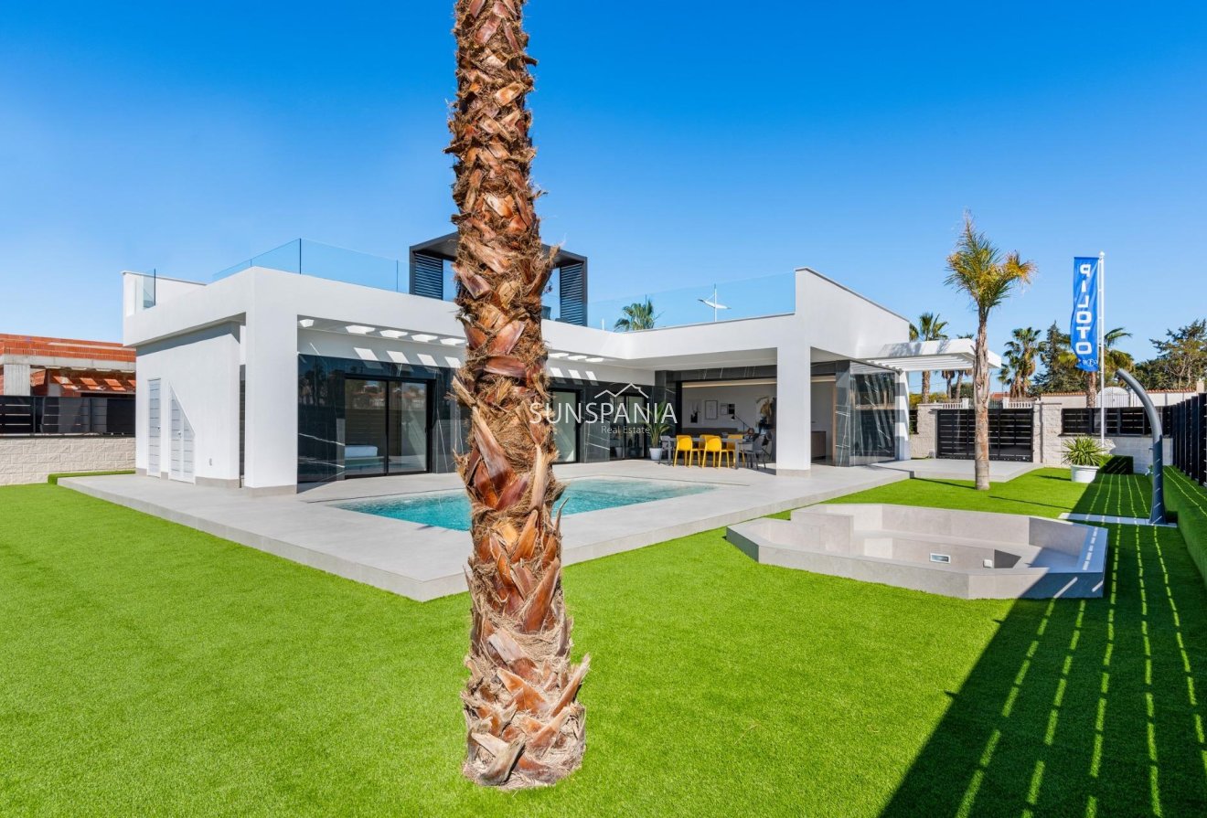 Obra nueva - Chalet -
Algorfa - La Finca Golf