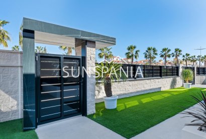 Obra nueva - Chalet -
Algorfa - La Finca Golf