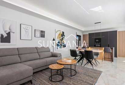 Obra nueva - Chalet -
Algorfa - La Finca Golf