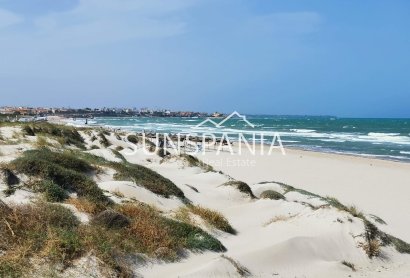 Obra nueva - Chalet -
Pilar de la Horadada