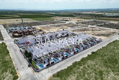 Obra nueva - Chalet -
Orihuela - Vistabella Golf