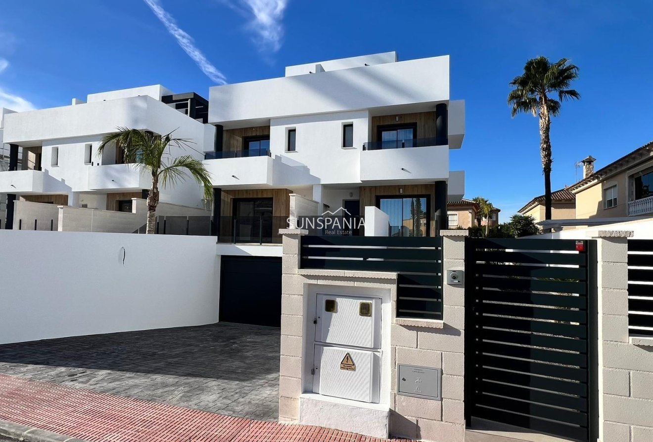 Obra nueva - Chalet -
Benferri - Benfis Park