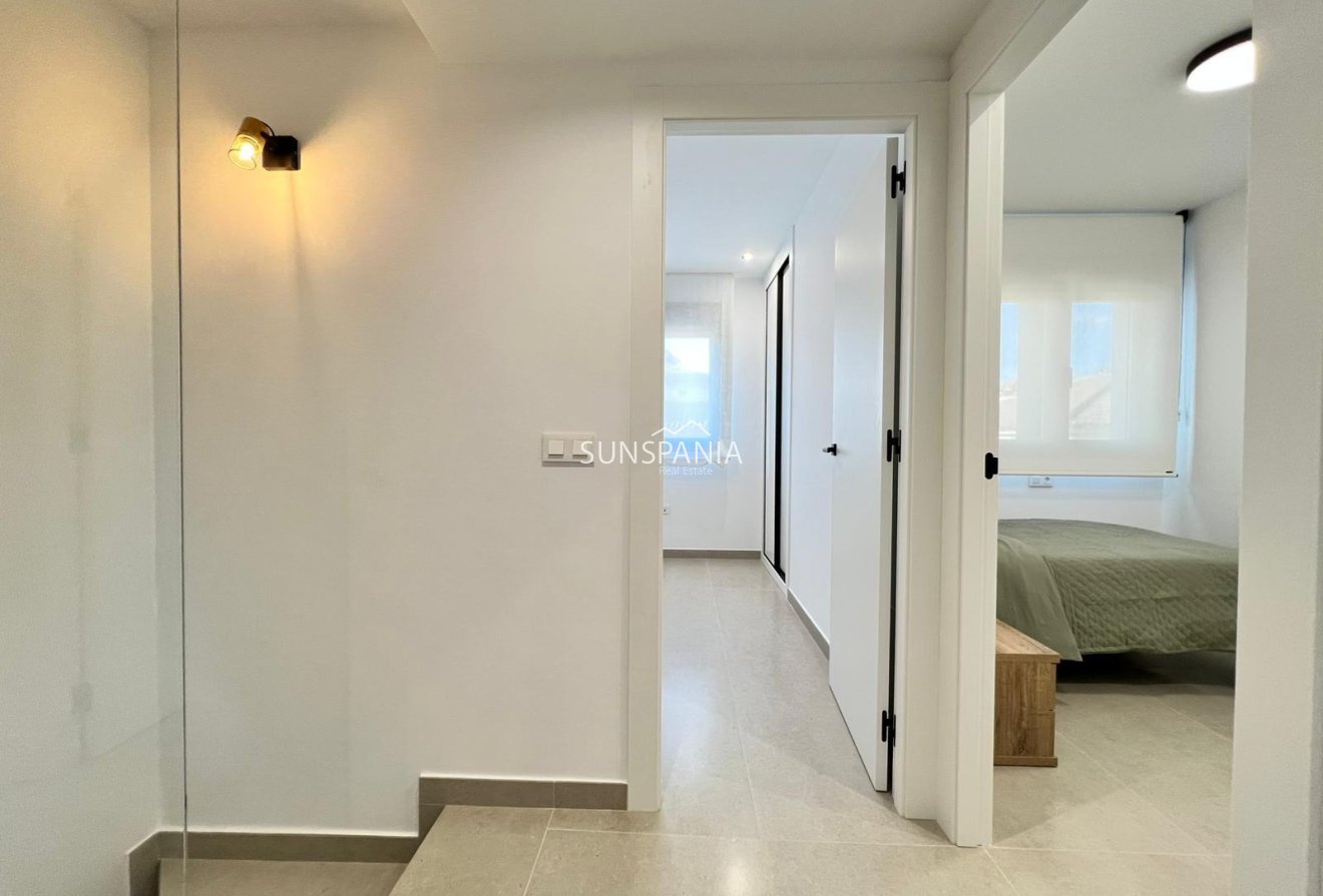 Obra nueva - Chalet -
Benferri - Benfis Park