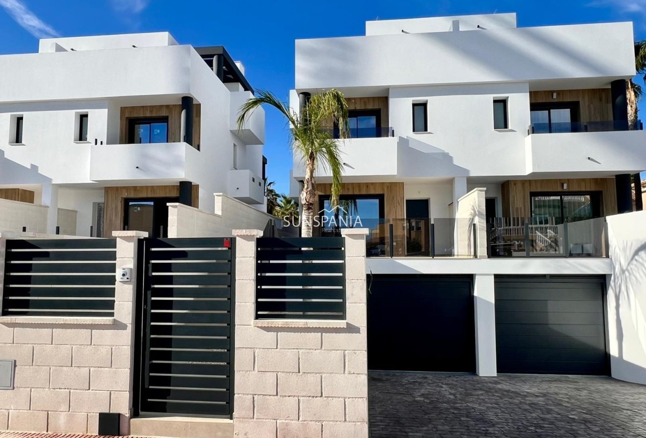 Obra nueva - Chalet -
Benferri - Benfis Park