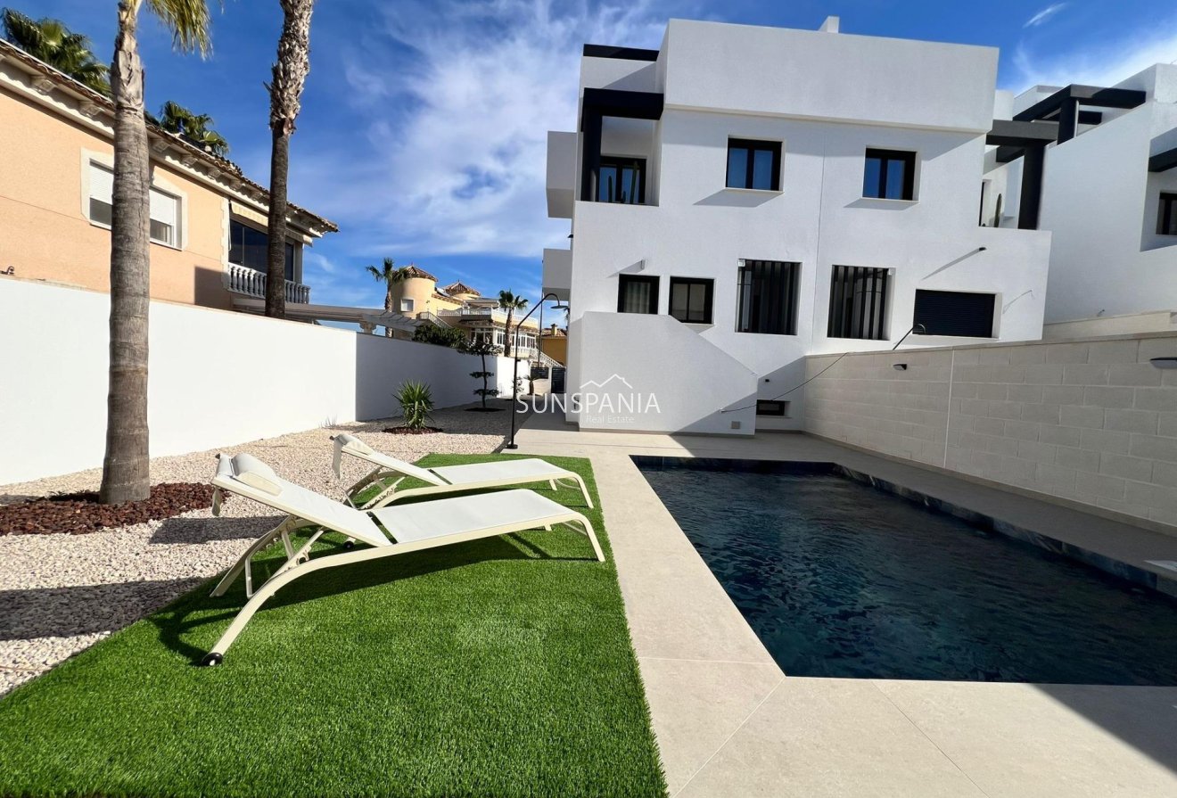 Obra nueva - Chalet -
Benferri - Benfis Park