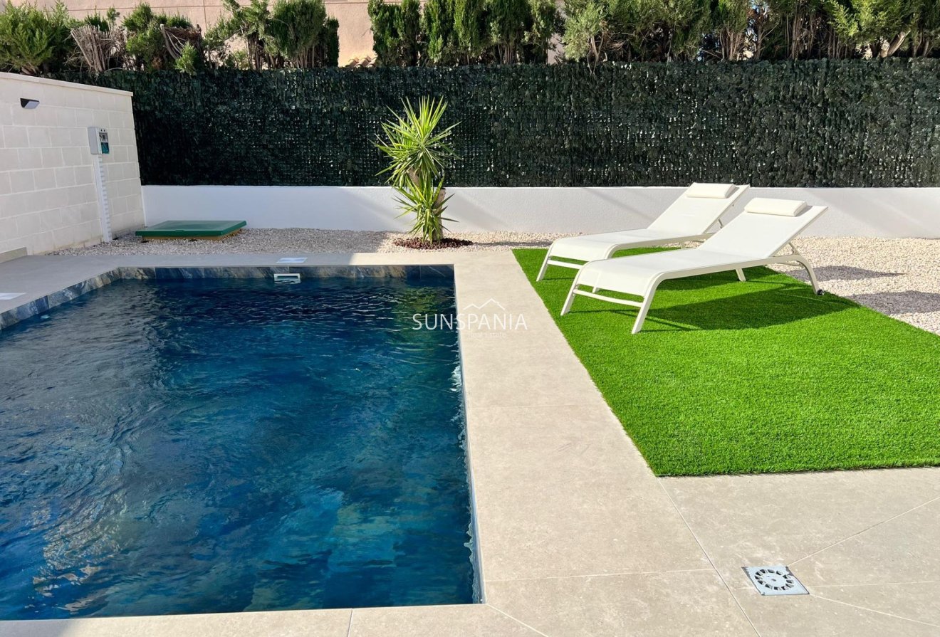 Obra nueva - Chalet -
Benferri - Benfis Park