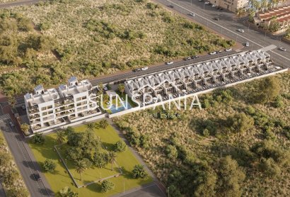 Obra nueva - Chalet -
Torrevieja - Aguas Nuevas