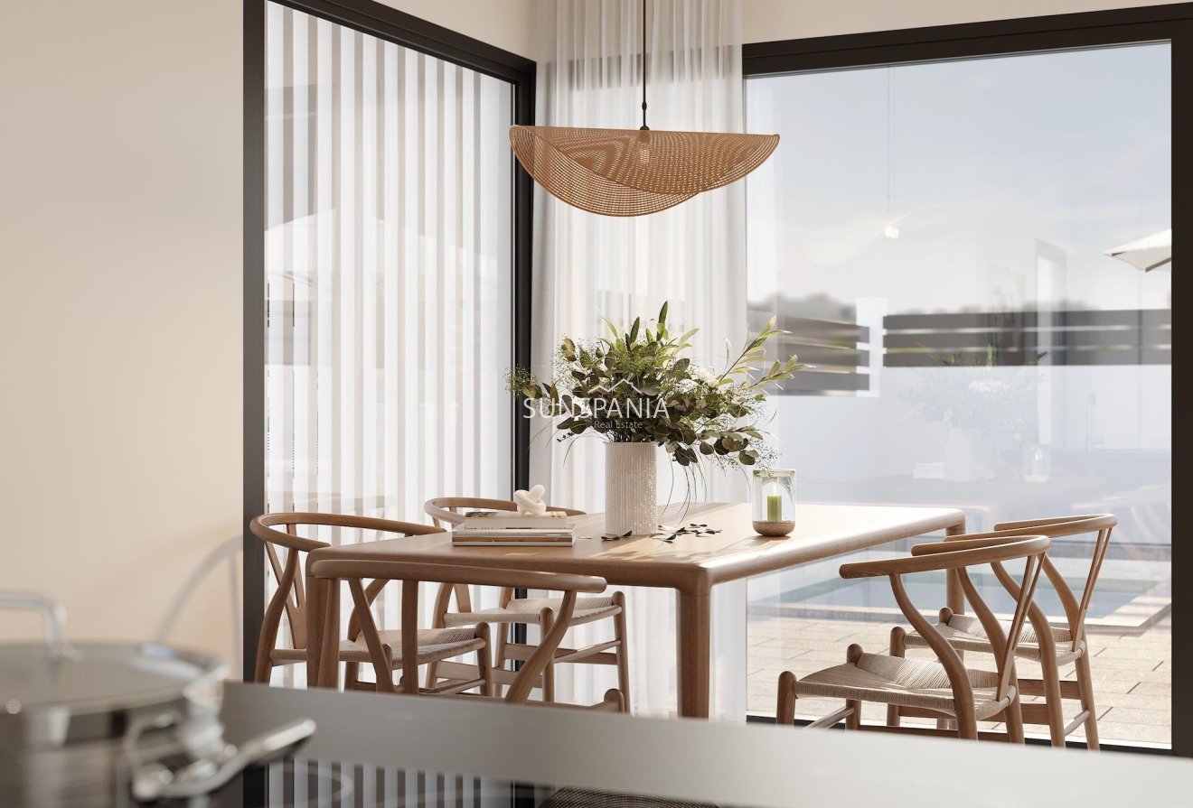 Obra nueva - Chalet -
Torrevieja - Aguas Nuevas