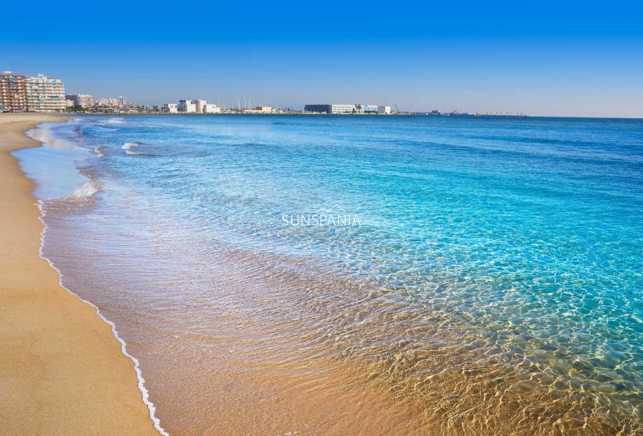 Obra nueva - Ático -
Santa Pola - Estacion de autobuses