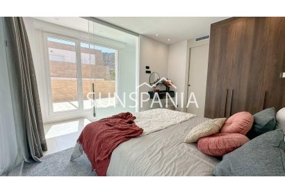 Obra nueva - Chalet -
Algorfa - La Finca Golf