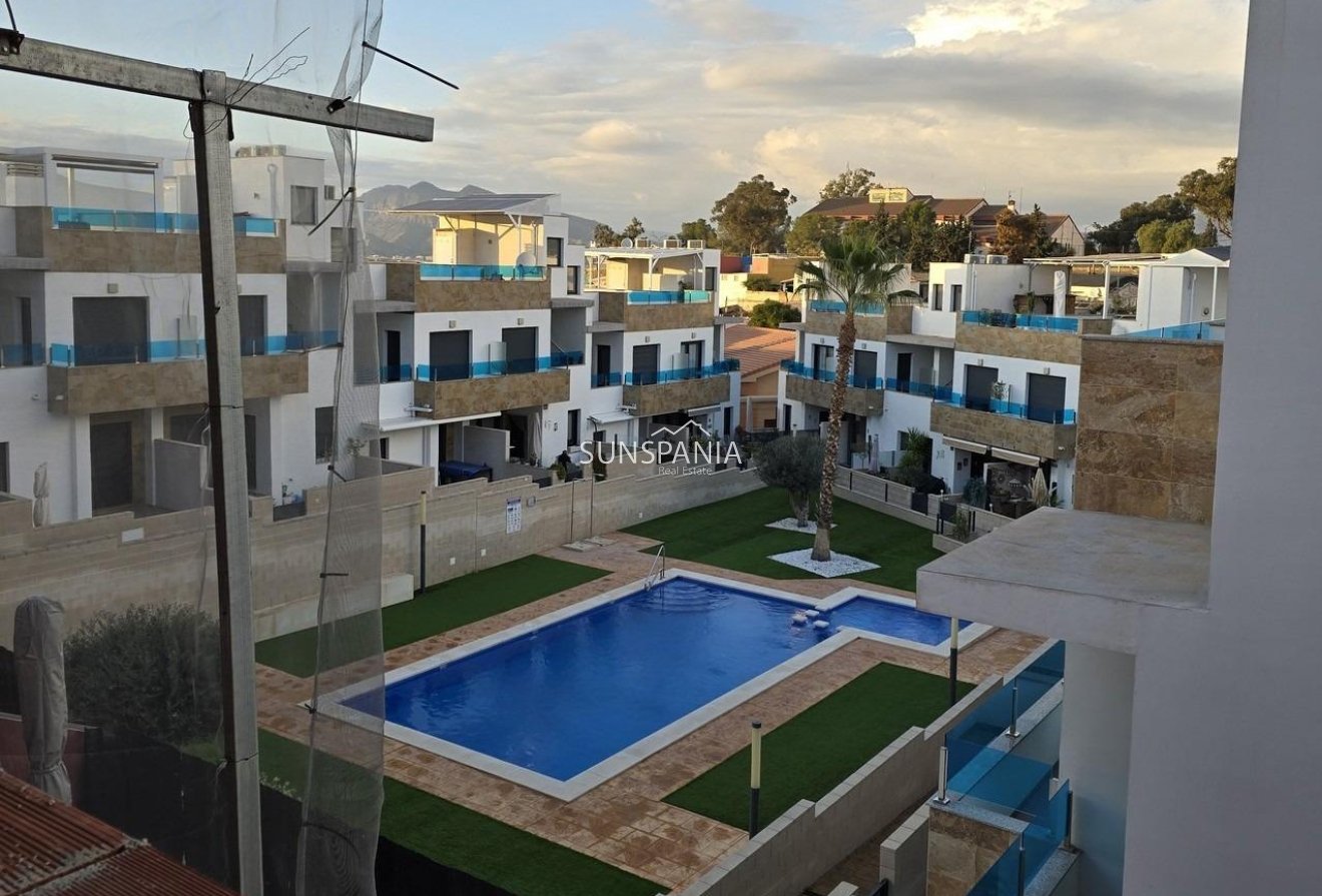 Obra nueva - Adosado -
Bigastro - pueblo