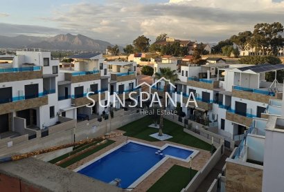 Obra nueva - Adosado -
Bigastro - pueblo