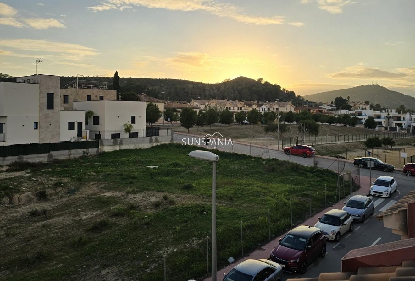 Obra nueva - Adosado -
Bigastro - pueblo